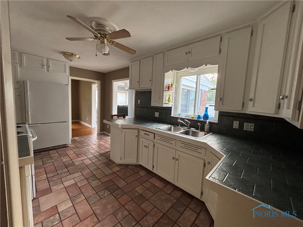 1309 Dixie Highway, Rossford, Ohio image 4