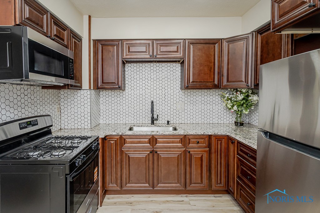 822 Wright Avenue, Toledo, Ohio image 10