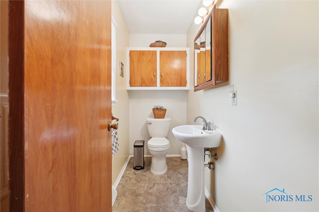 4734 Wickford Drive, Sylvania, Ohio image 17