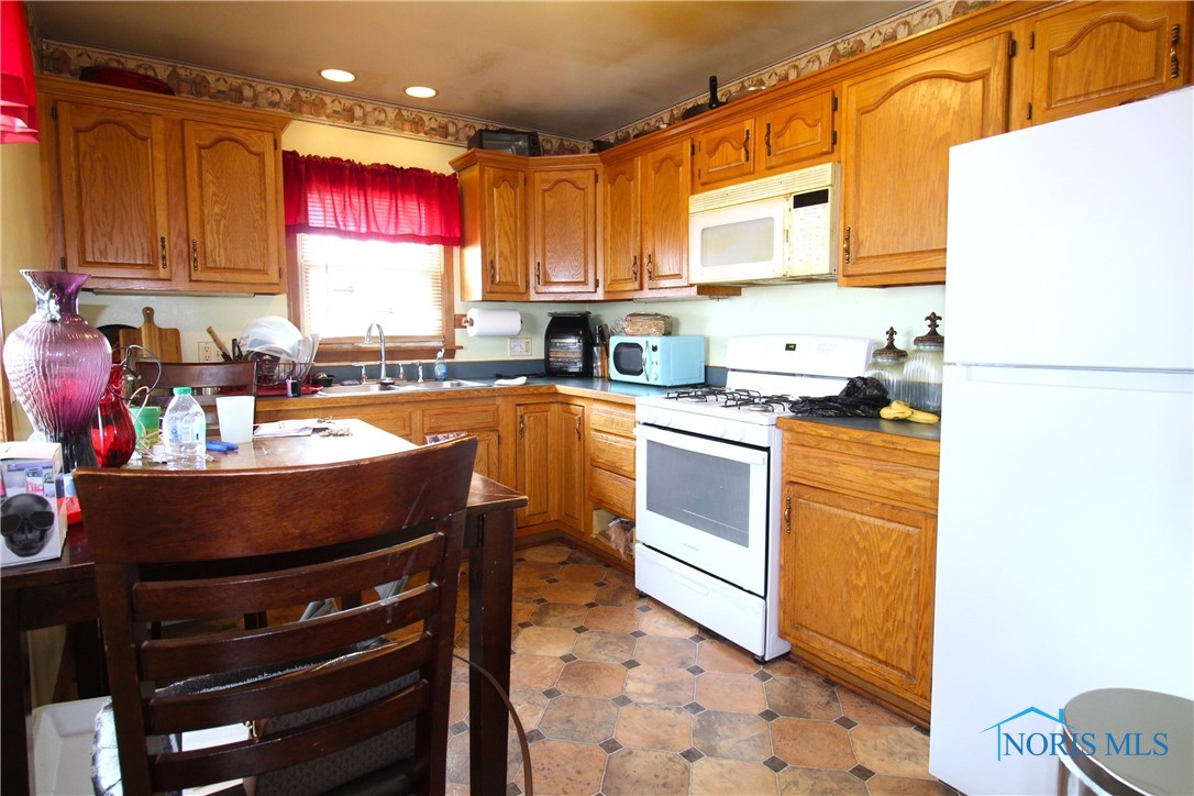 905 Eleanor Avenue, Toledo, Ohio image 7