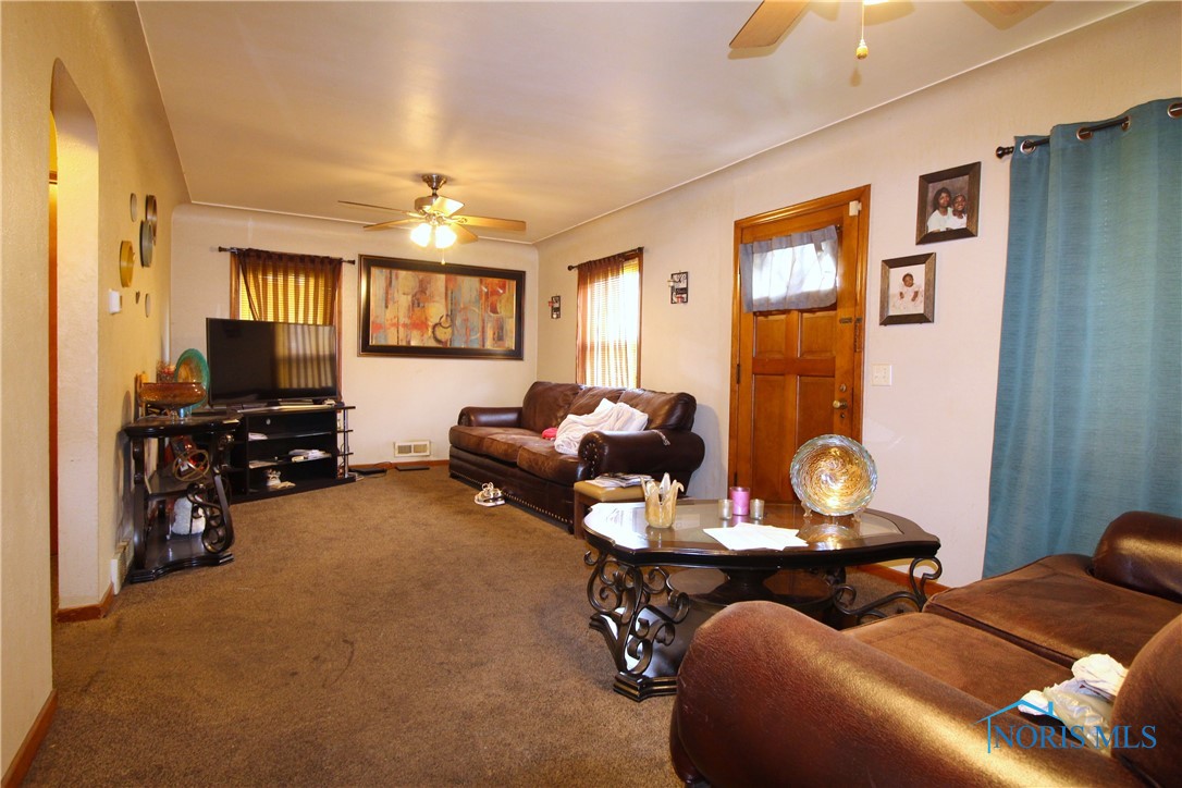 905 Eleanor Avenue, Toledo, Ohio image 4