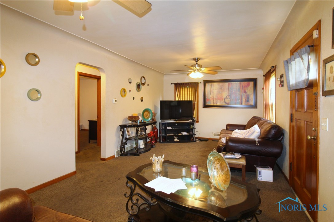 905 Eleanor Avenue, Toledo, Ohio image 3