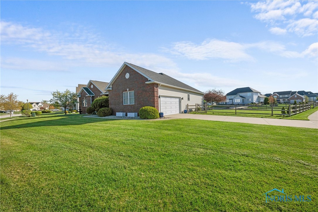 9646 Fieldstone Lane, Sylvania, Ohio image 5