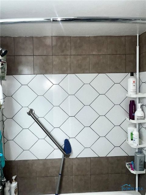 Tiny photo for 533 Bronson Avenue, Toledo, OH 43608 (MLS # 6136922)
