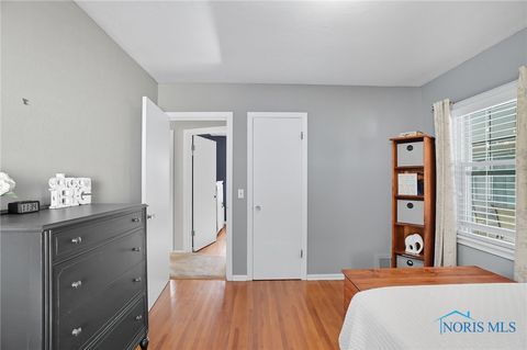 Tiny photo for 3214 Escott Avenue, Toledo, OH 43614 (MLS # 6136839)