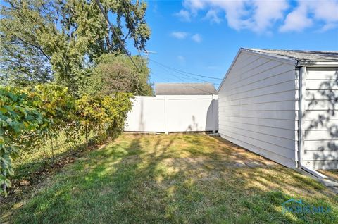 Tiny photo for 3214 Escott Avenue, Toledo, OH 43614 (MLS # 6136839)