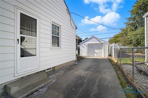 Tiny photo for 3214 Escott Avenue, Toledo, OH 43614 (MLS # 6136839)