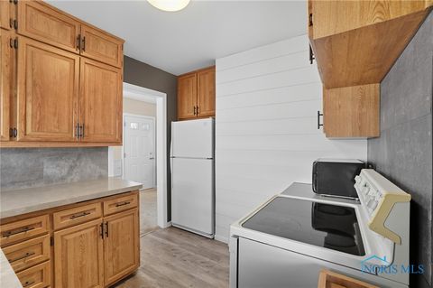 Tiny photo for 3214 Escott Avenue, Toledo, OH 43614 (MLS # 6136839)