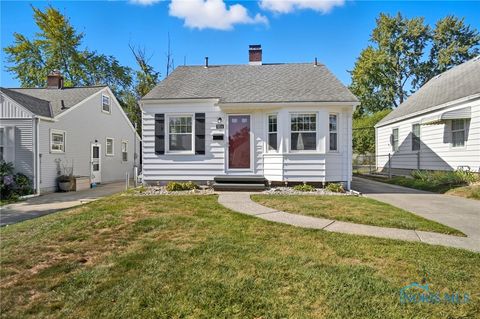 Photo of 3214 Escott Avenue, Toledo, OH 43614 (MLS # 6136839)