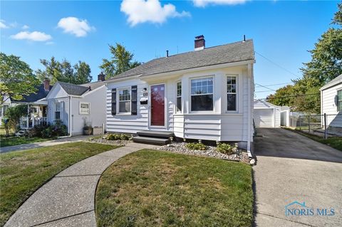 Tiny photo for 3214 Escott Avenue, Toledo, OH 43614 (MLS # 6136839)