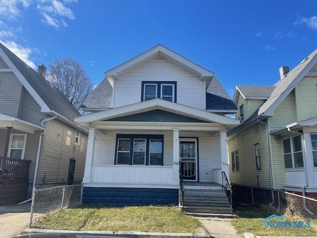 2215 Academy Avenue, Toledo, Ohio image 1