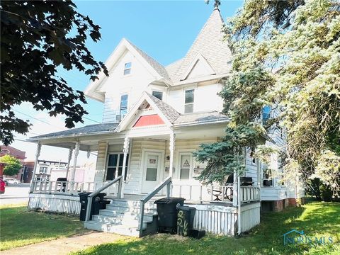 Multifamily For Sale - 221&221 1/2 S 7th Street<br/> Wyandot County, Upper Sandusky, OH 43351