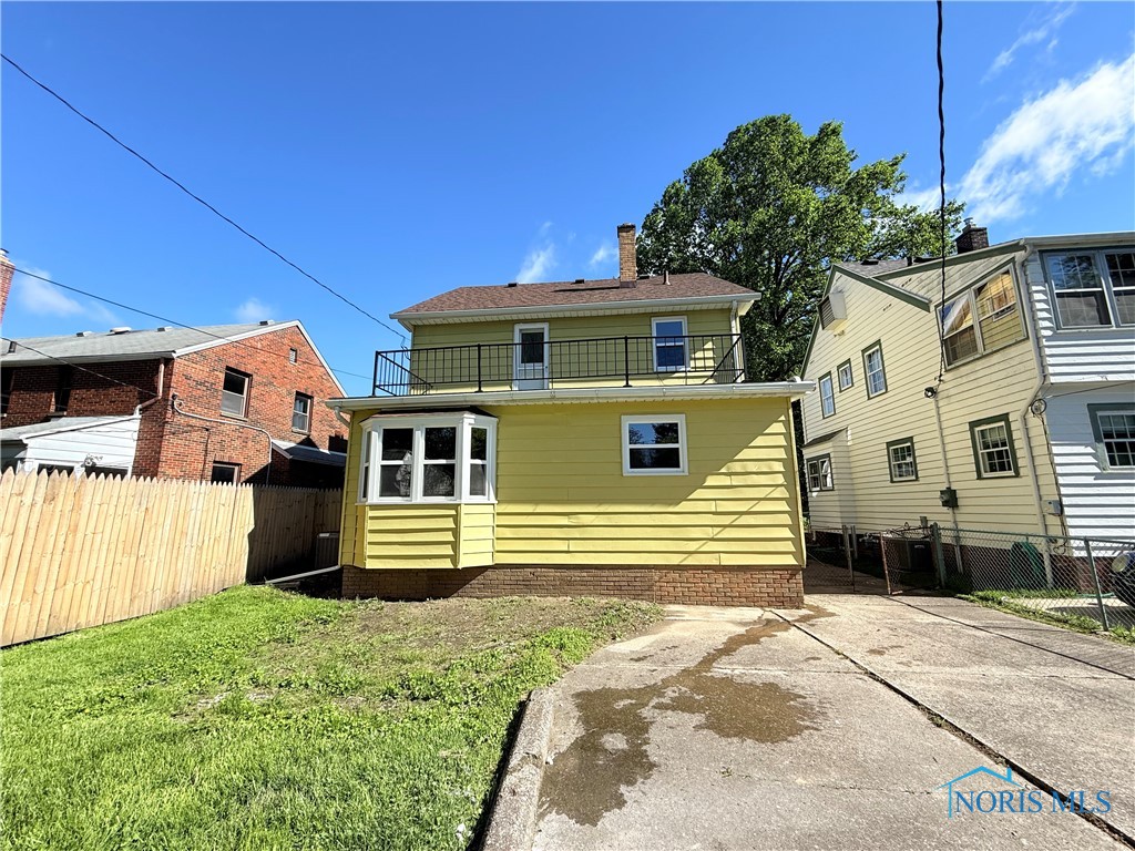 2249 Castlewood Drive, Toledo, Ohio image 24
