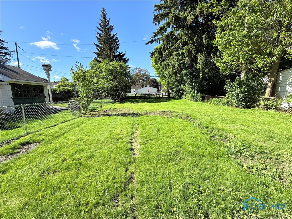 2249 Castlewood Drive, Toledo, Ohio image 26