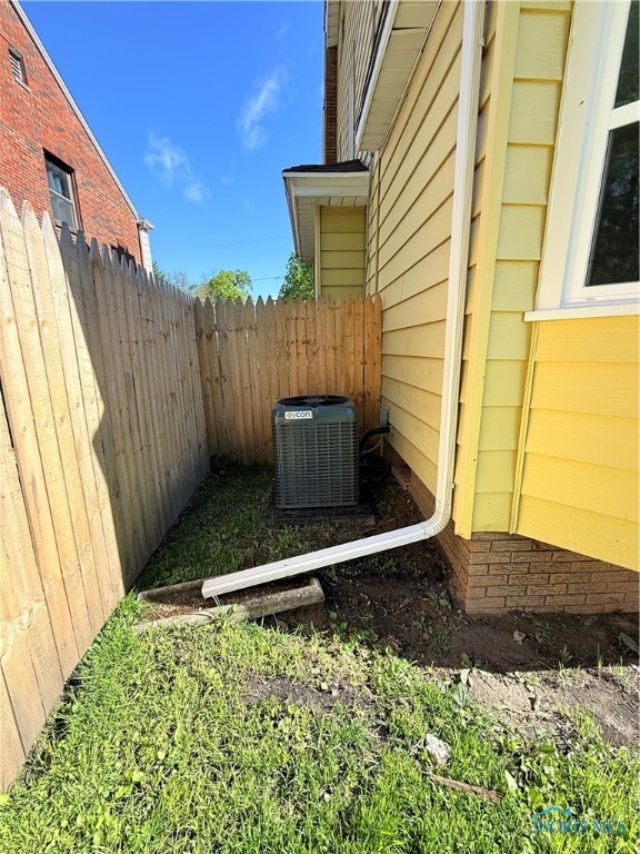 2249 Castlewood Drive, Toledo, Ohio image 25