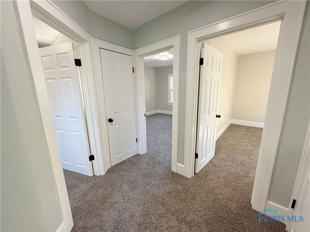 2249 Castlewood Drive, Toledo, Ohio image 13