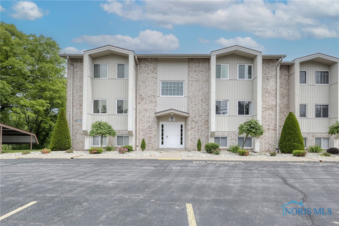 6640 Salisbury Road #A313, Maumee, Ohio image 1