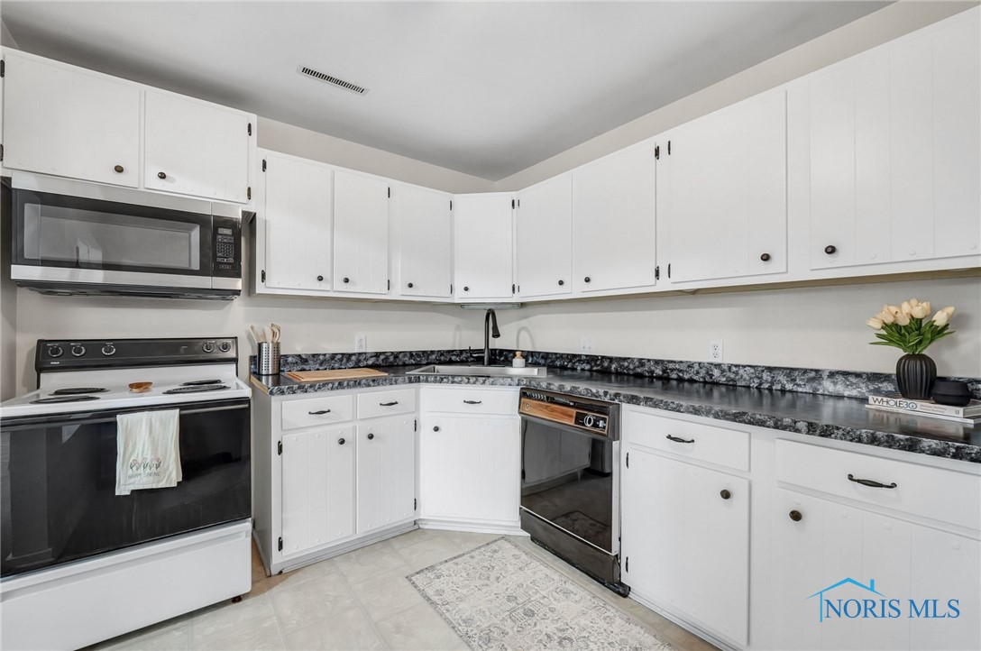 6640 Salisbury Road #A313, Maumee, Ohio image 12
