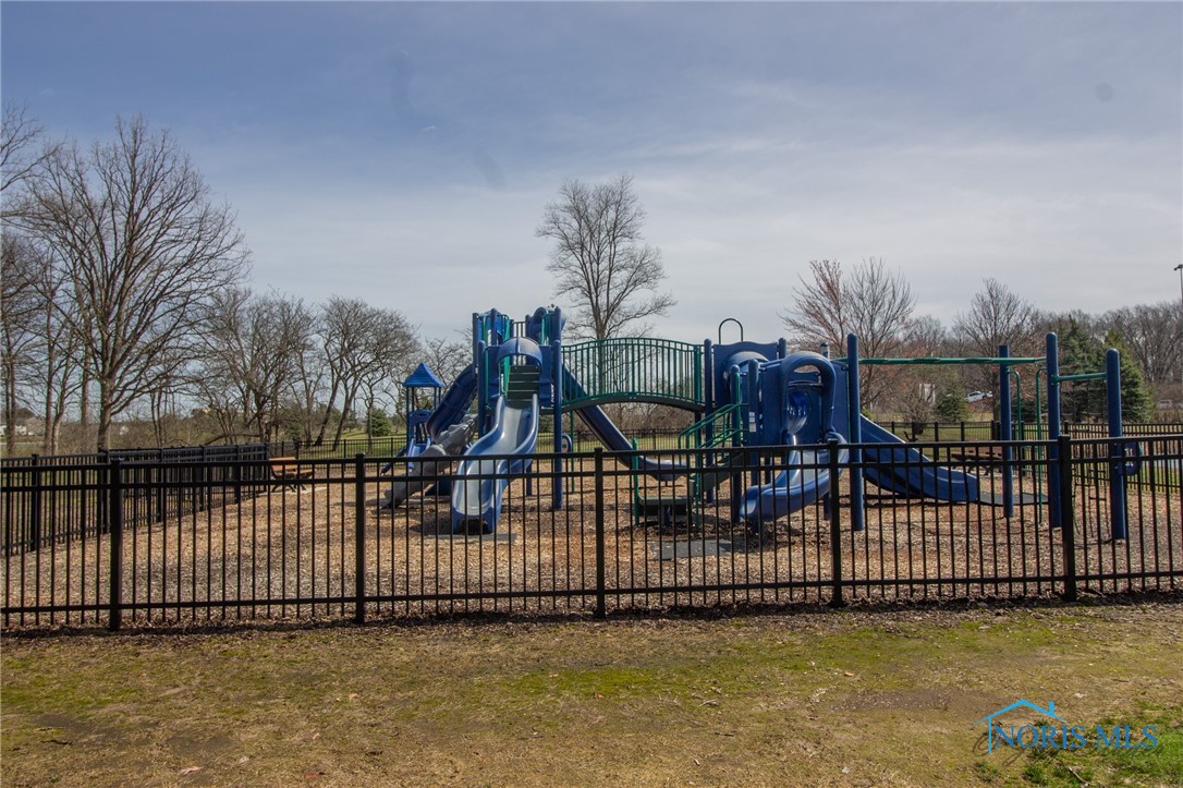 13 Meadowbrook Drive, Perrysburg, Ohio image 30