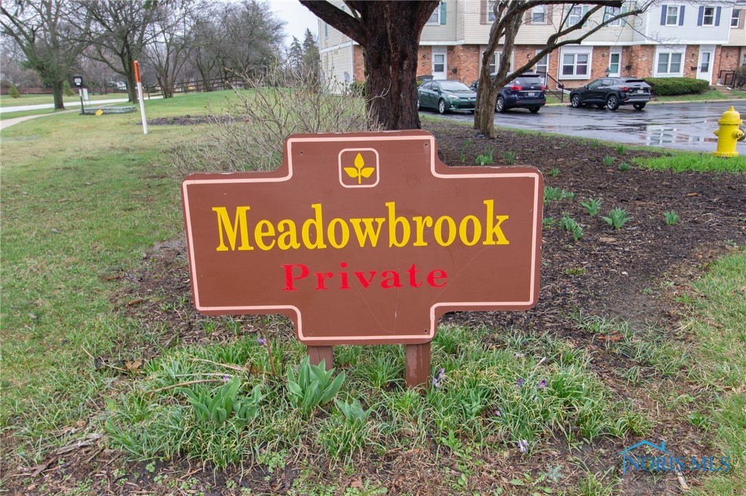 13 Meadowbrook Drive, Perrysburg, Ohio image 2