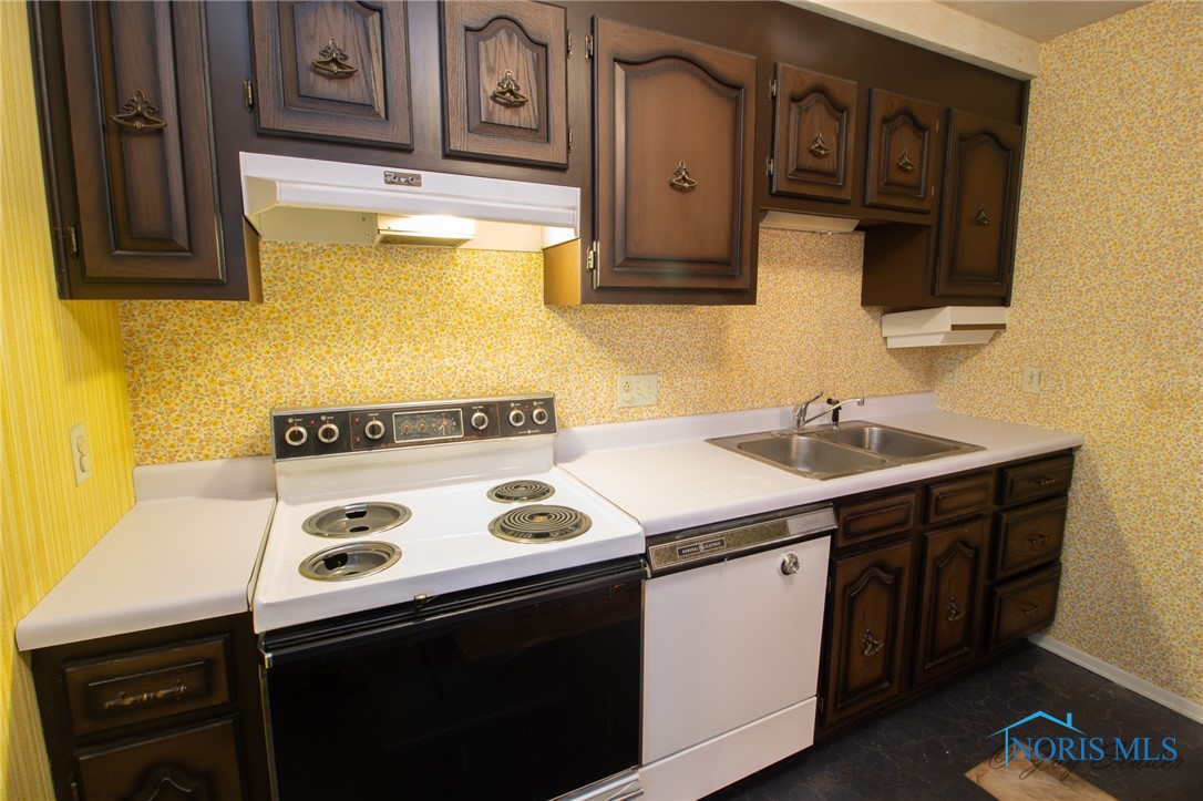 13 Meadowbrook Drive, Perrysburg, Ohio image 12