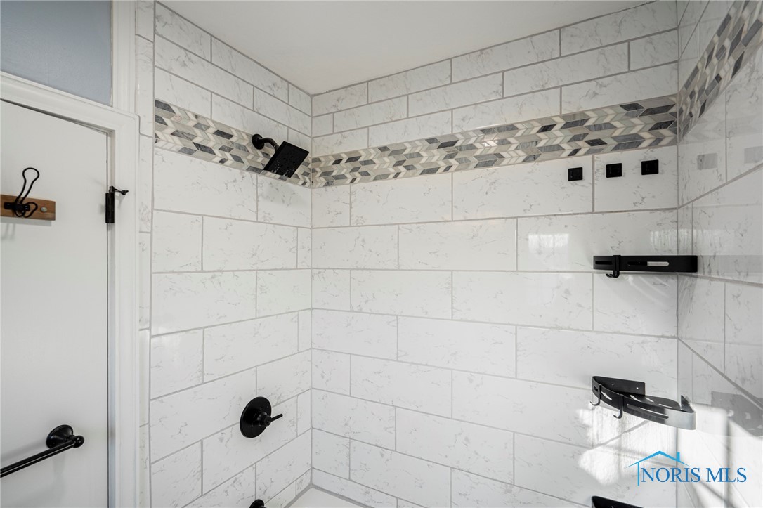 3756 Bowen Road, Toledo, Ohio image 20