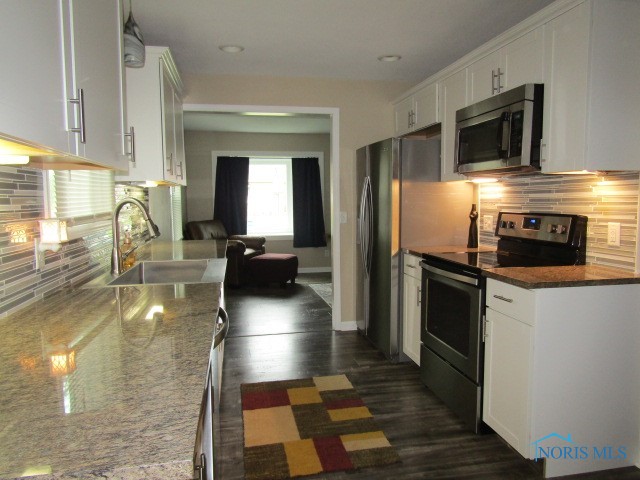 2042 Woodcrest Drive, Oregon, Ohio image 13