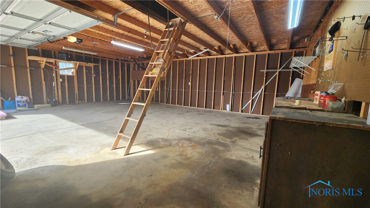 2232 Tremainsville Road, Toledo, Ohio image 24