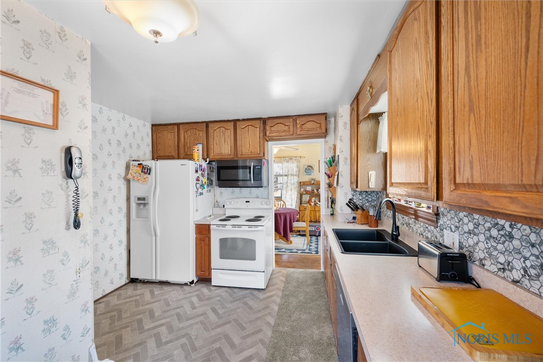 3624 Larchmont Parkway, Toledo, Ohio image 12