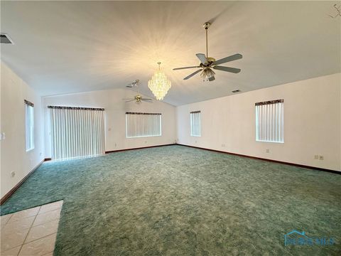 Tiny photo for 1324 N Union Street, Fostoria, OH 44830 (MLS # 6136336)