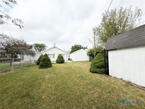 Tiny photo for 1324 N Union Street, Fostoria, OH 44830 (MLS # 6136336)