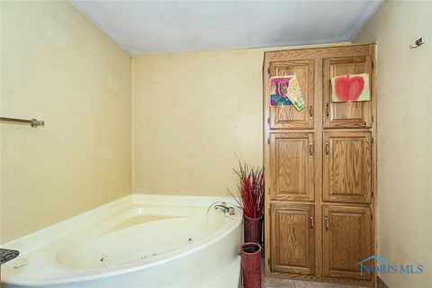 Tiny photo for 1760 Primrose Avenue, Toledo, OH 43613 (MLS # 6136550)