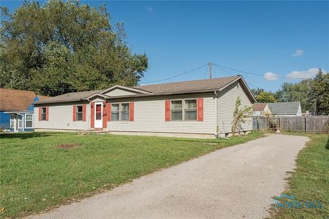 Tiny photo for 1760 Primrose Avenue, Toledo, OH 43613 (MLS # 6136550)