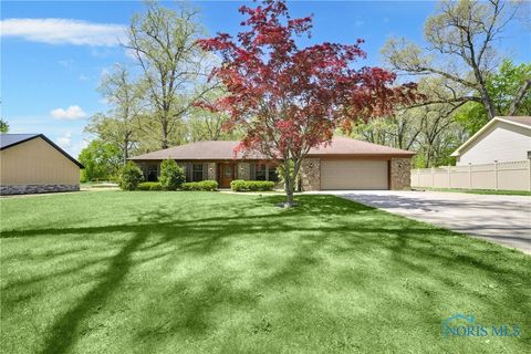 2006 Huntley Street Holland OH 43528