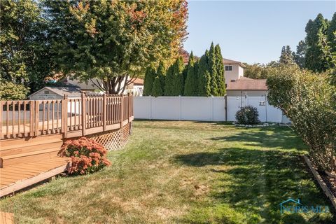 Tiny photo for 1927 BORDEAUX RUE, Northwood, OH 43619 (MLS # 6136605)