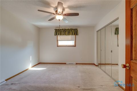 Tiny photo for 1927 BORDEAUX RUE, Northwood, OH 43619 (MLS # 6136605)