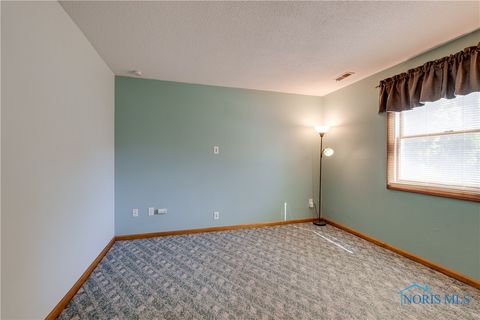 Tiny photo for 1927 BORDEAUX RUE, Northwood, OH 43619 (MLS # 6136605)