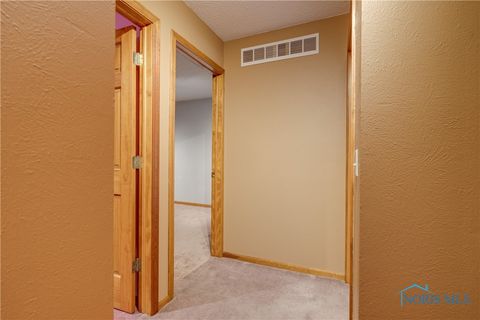 Tiny photo for 1927 BORDEAUX RUE, Northwood, OH 43619 (MLS # 6136605)
