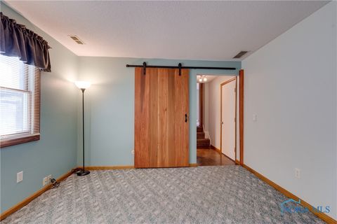 Tiny photo for 1927 BORDEAUX RUE, Northwood, OH 43619 (MLS # 6136605)