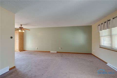 Tiny photo for 1927 BORDEAUX RUE, Northwood, OH 43619 (MLS # 6136605)
