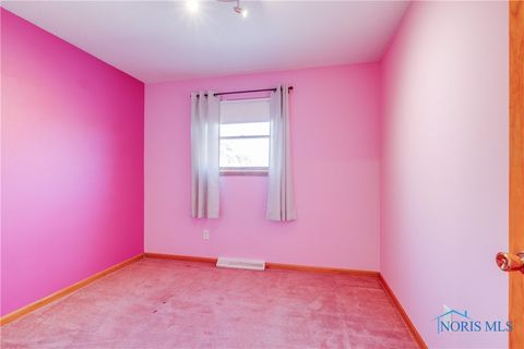 Tiny photo for 1927 BORDEAUX RUE, Northwood, OH 43619 (MLS # 6136605)