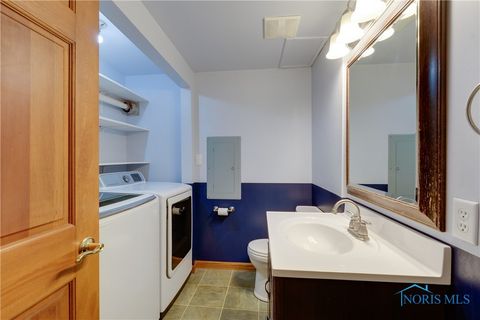 Tiny photo for 1927 BORDEAUX RUE, Northwood, OH 43619 (MLS # 6136605)