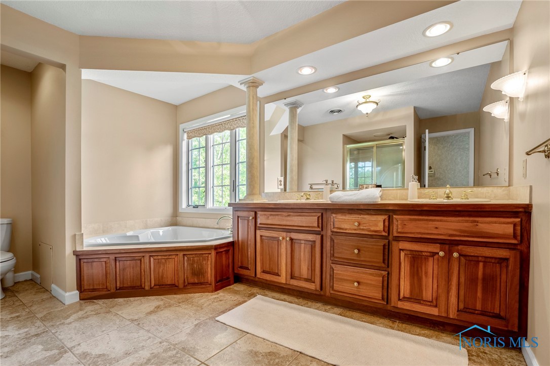 16890 W River Road, Bowling Green, Ohio image 25