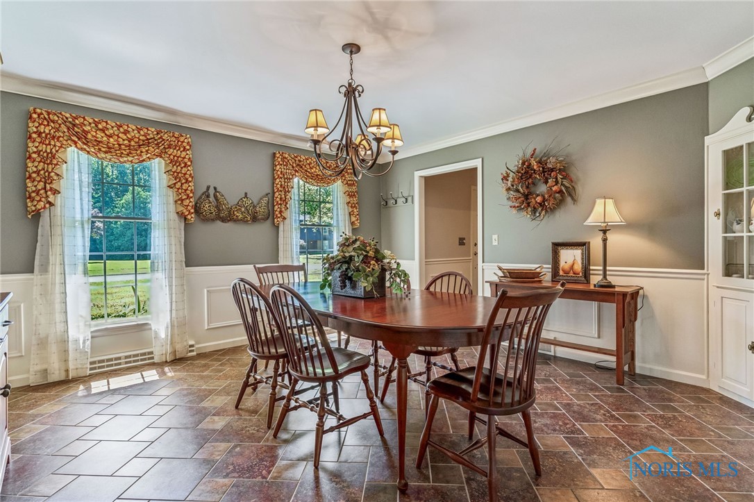 Findlay, Ohio 45840, United States, 3 Bedrooms Bedrooms, ,3 BathroomsBathrooms,Residential,Active,153712