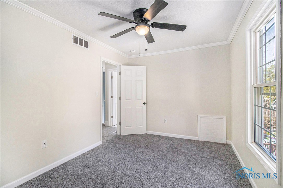 2154 Brookford Drive, Toledo, Ohio image 22