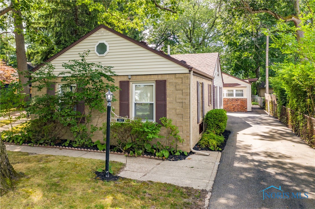 View Toledo, OH 43615 house