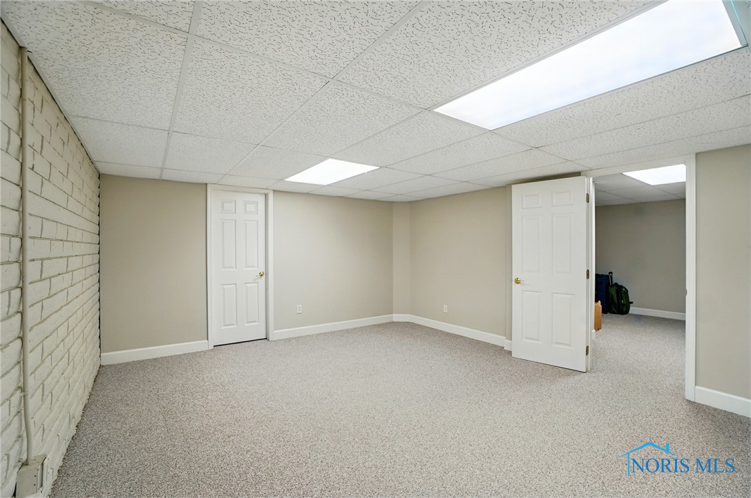 7433 Valhalla Drive, Maumee, Ohio image 35