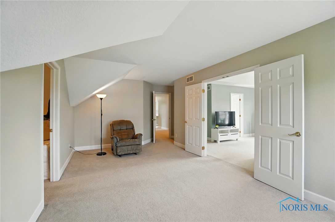 7433 Valhalla Drive, Maumee, Ohio image 25