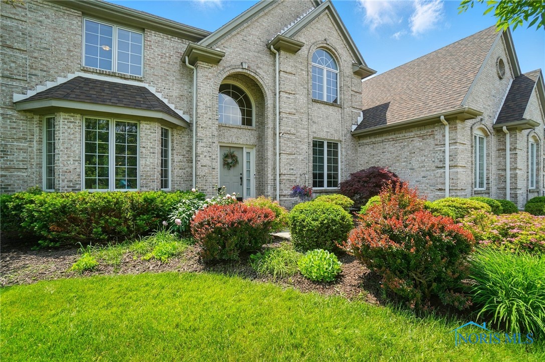 7433 Valhalla Drive, Maumee, Ohio image 3