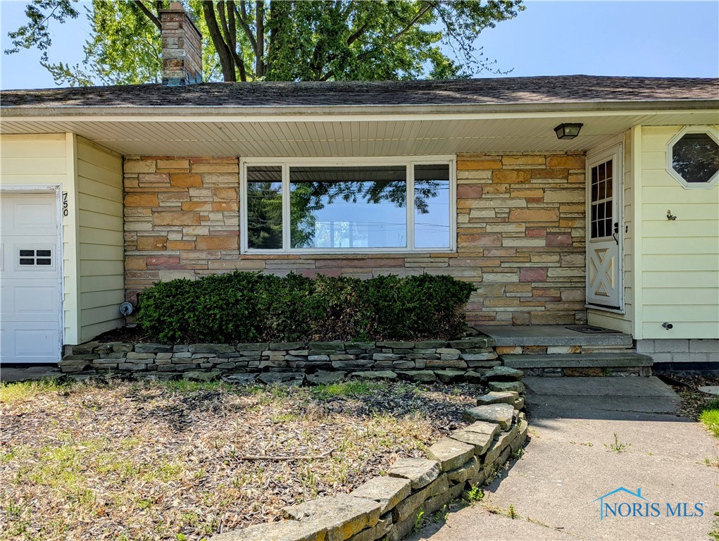 750 E Linfoot Street, Wauseon, Ohio image 2
